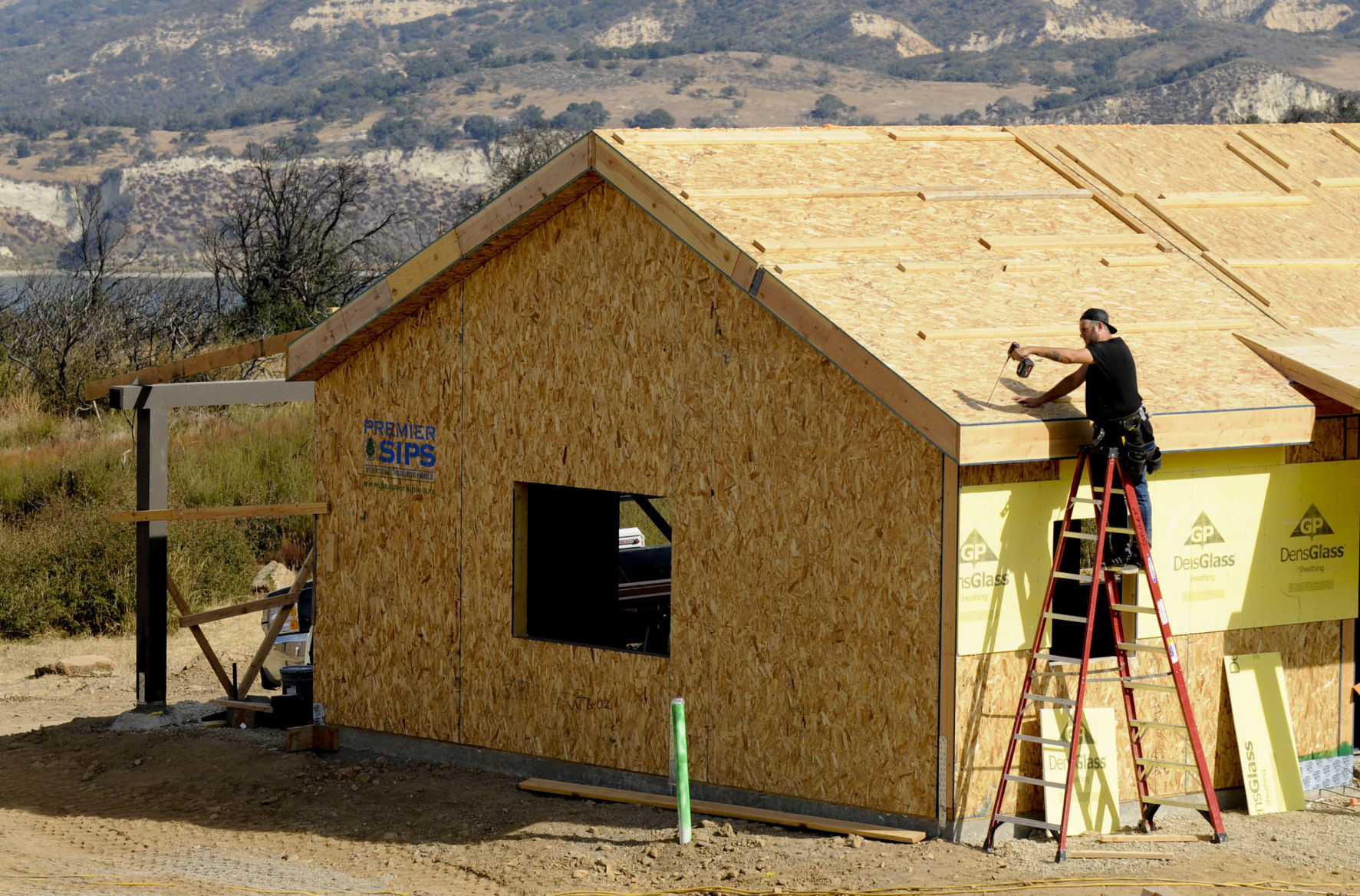 111319 Rancho Alegre rebuilds 08.jpg